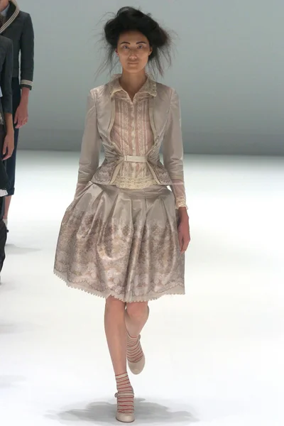 Look 8